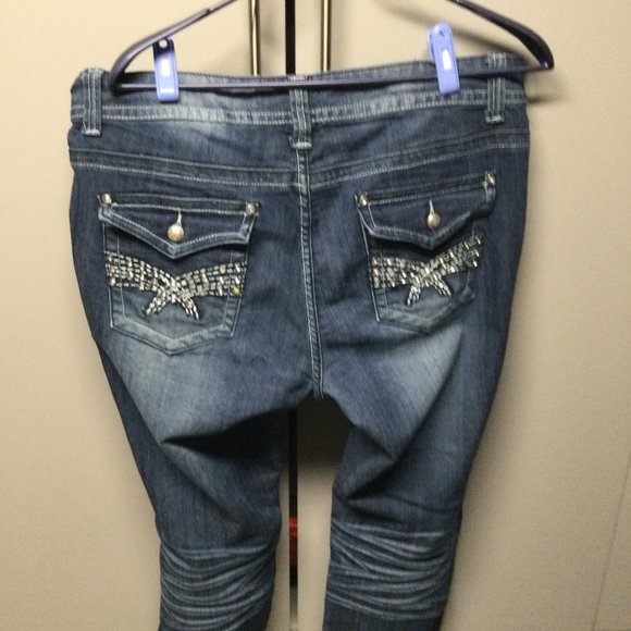 JEANS - Picture 2 of 2